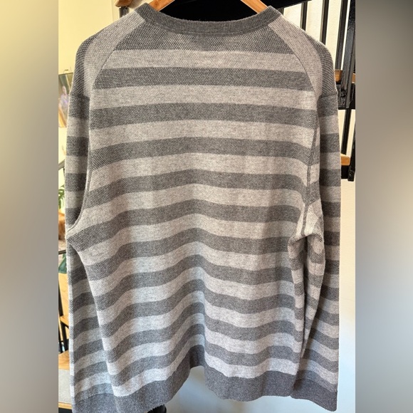 VINCE Mens Grey Striped Wool Blend Sweater Size XL - Picture 2 of 6